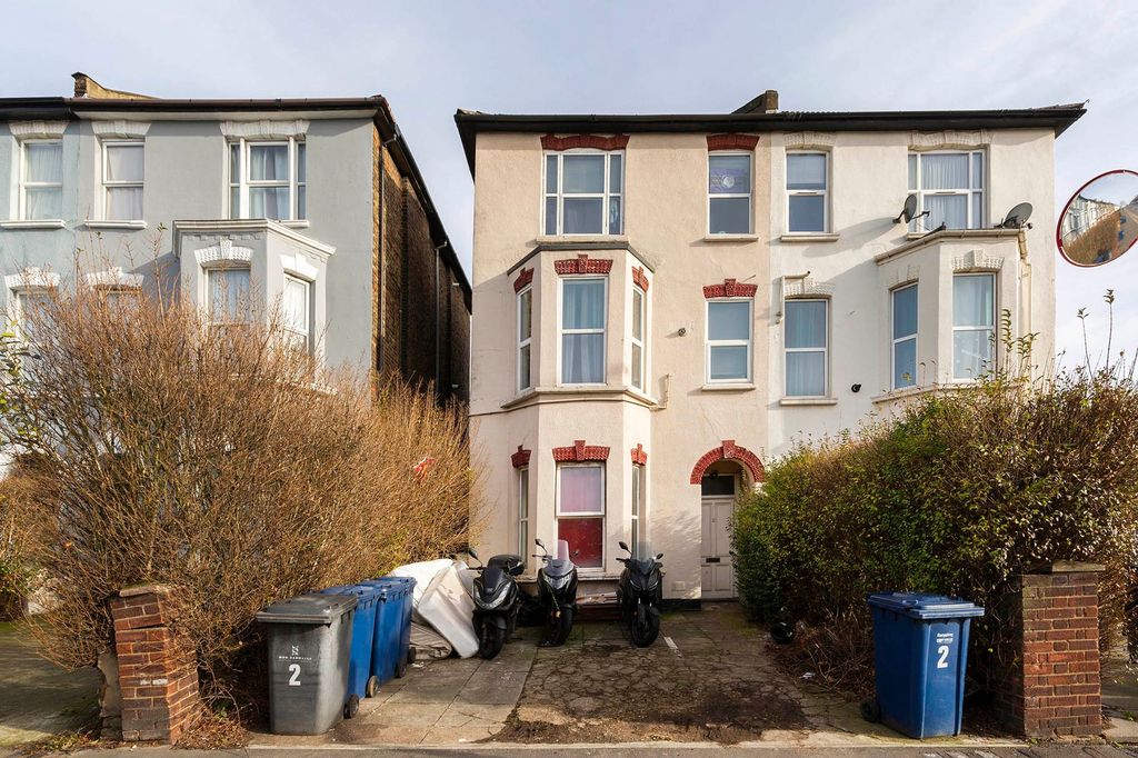 Property photo 1 of 13