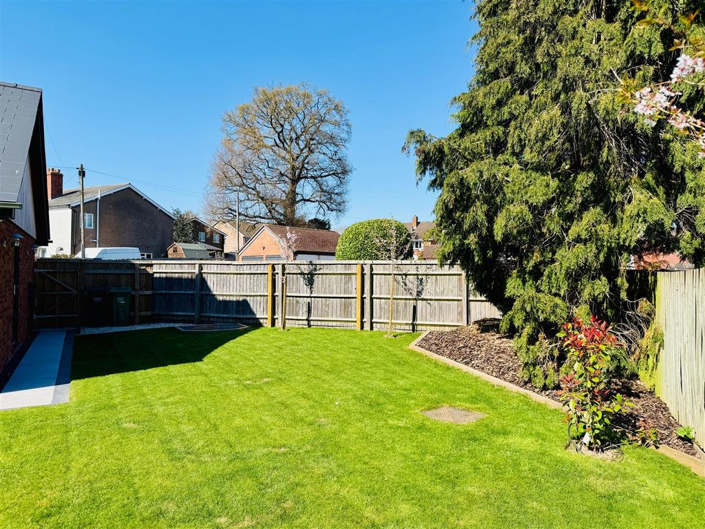 Property photo 2 of 31