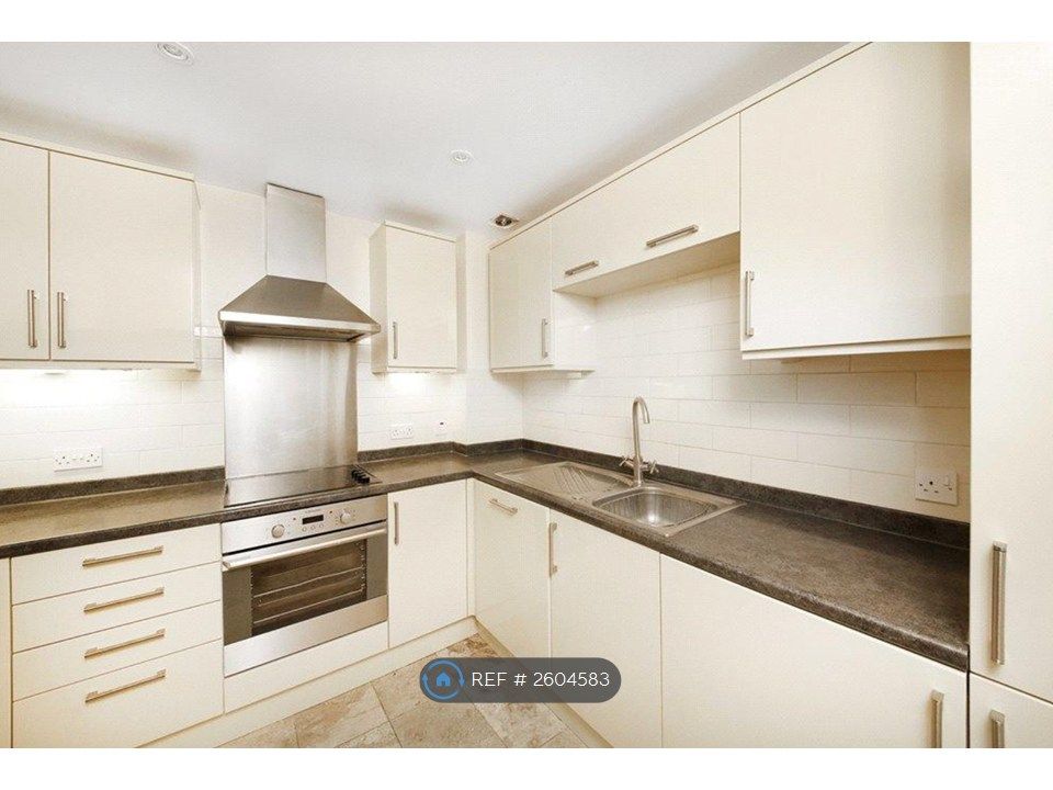 Property photo 2 of 8 Kitchen