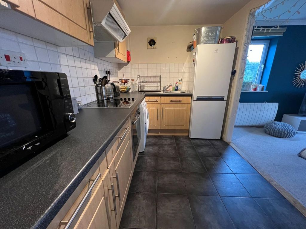 Property photo 3 of 13 Kitchen