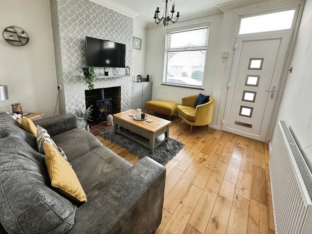 Property photo 3 of 7