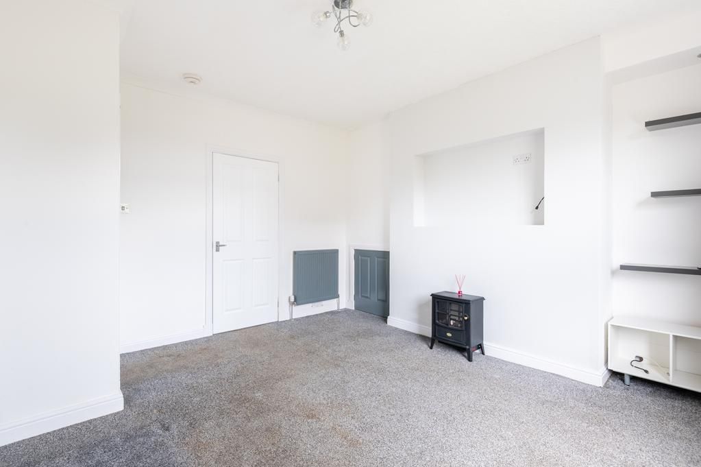 Property photo 3 of 14 Lev1483Pem Living Room To Kitchen.Jpg