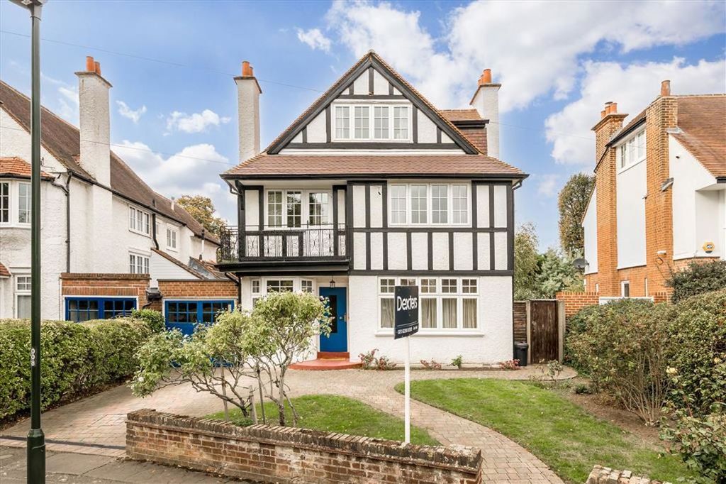 Property photo 1 of 11