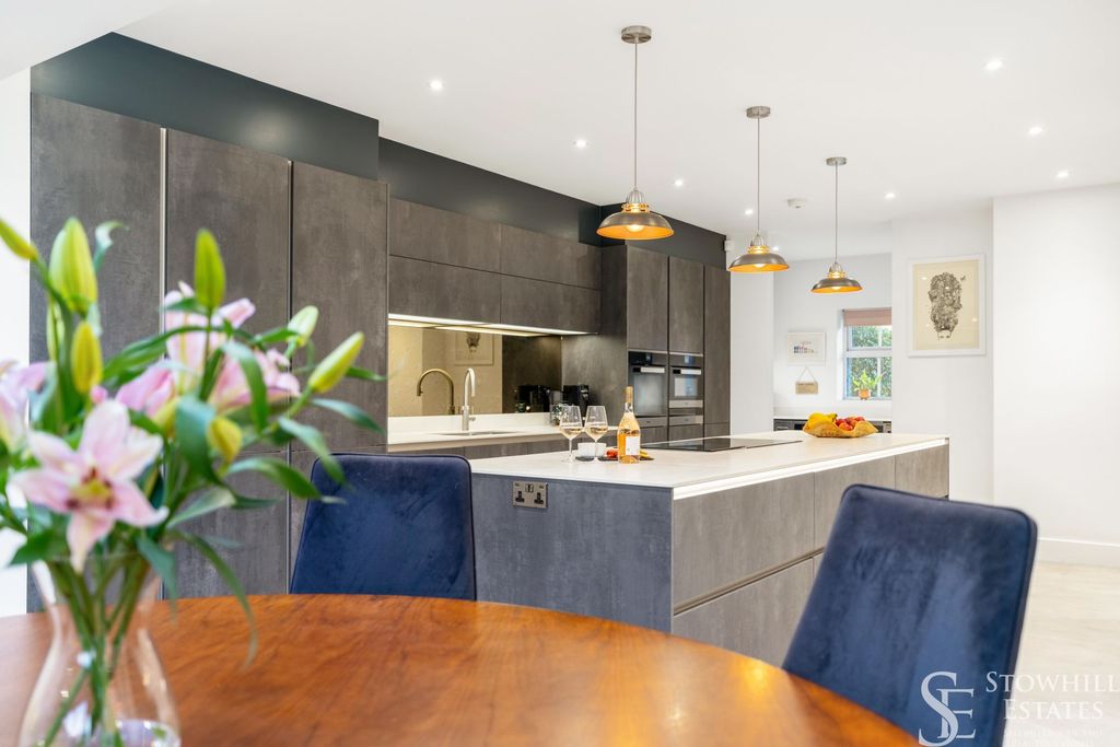 Property photo 1 of 26