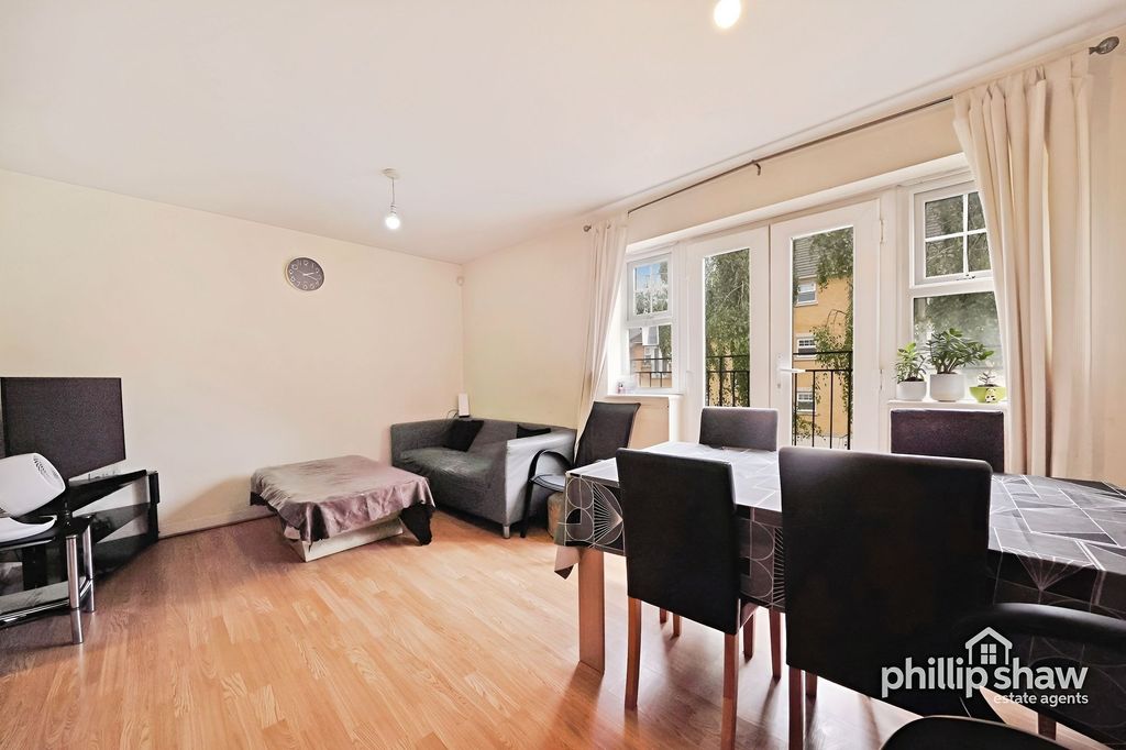 Property photo 3 of 10