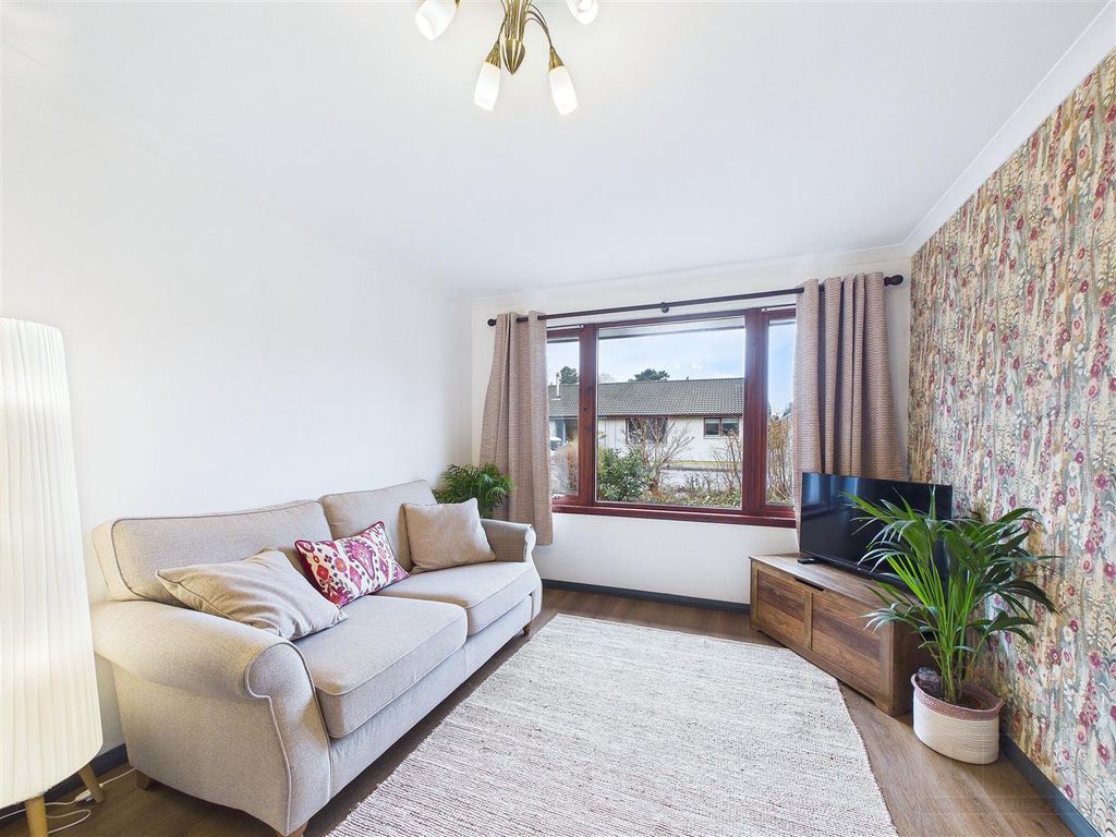 Property photo 2 of 20 Sitting Room