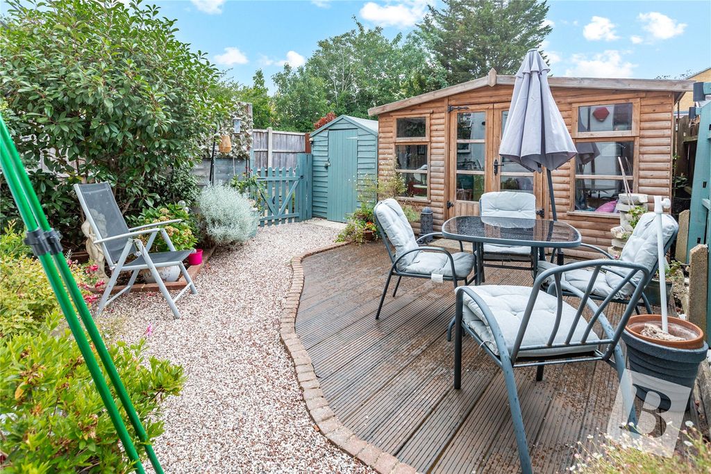 Property photo 3 of 13 Garden