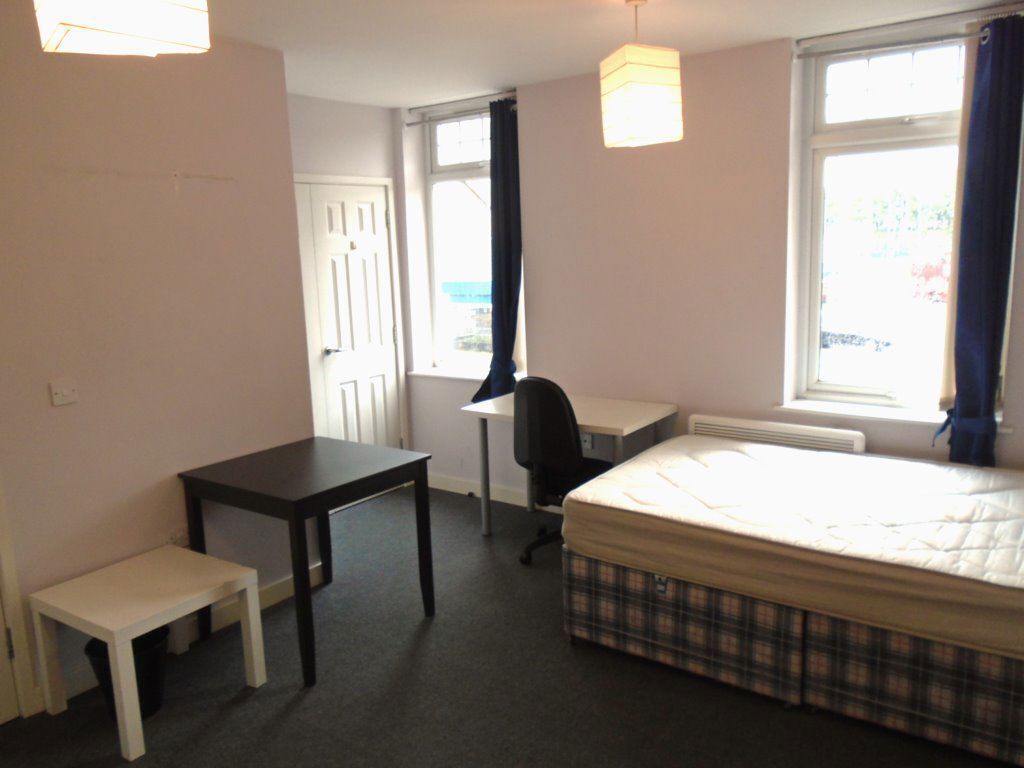 Property photo 3 of 6