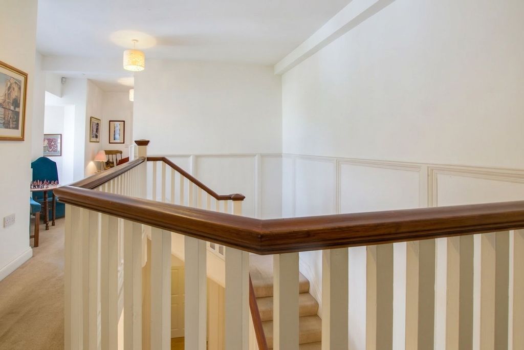 Additional image 19 of 5 bed semi-detached house for saleKnighton Road, Leicester LE2