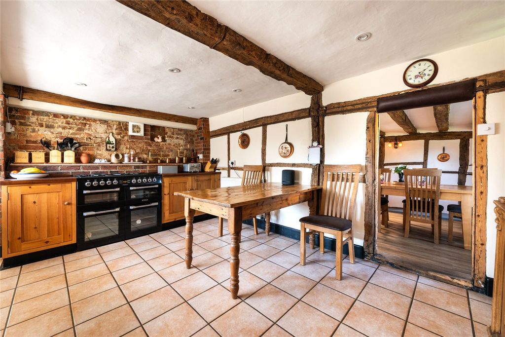 Property photo 3 of 16 Picture No. 12