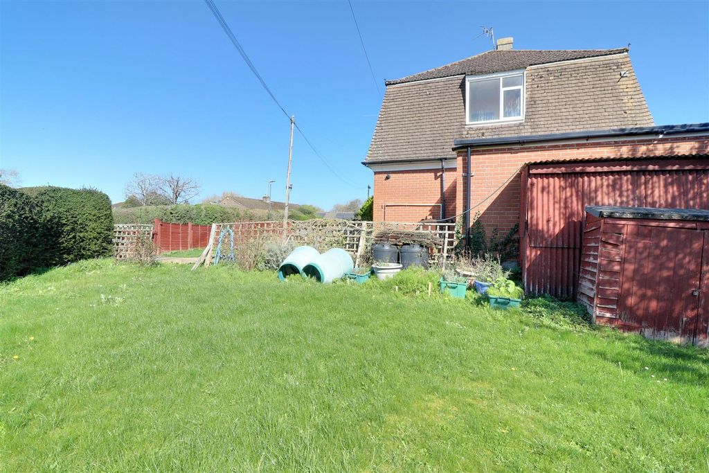 Property photo 2 of 19