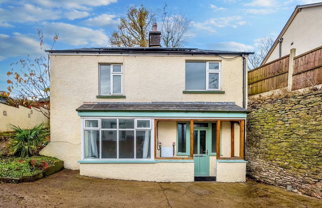 Property photo 1 of 30