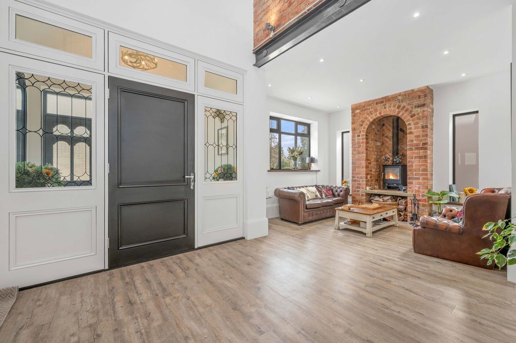 Property photo 3 of 51