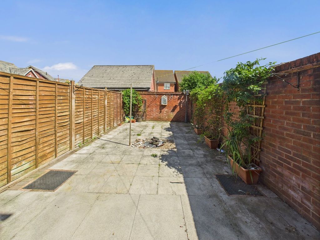 Property photo 2 of 21