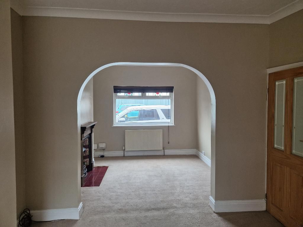 Property photo 1 of 15 Lounge