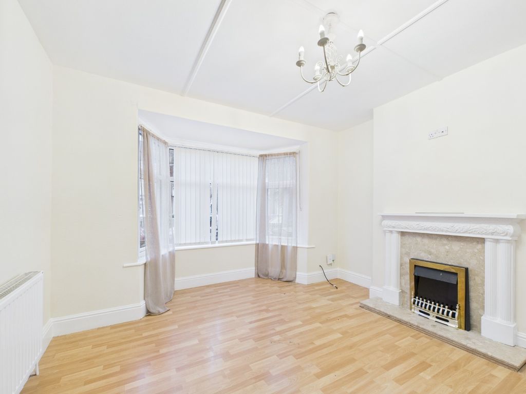 Property photo 2 of 11 4858915