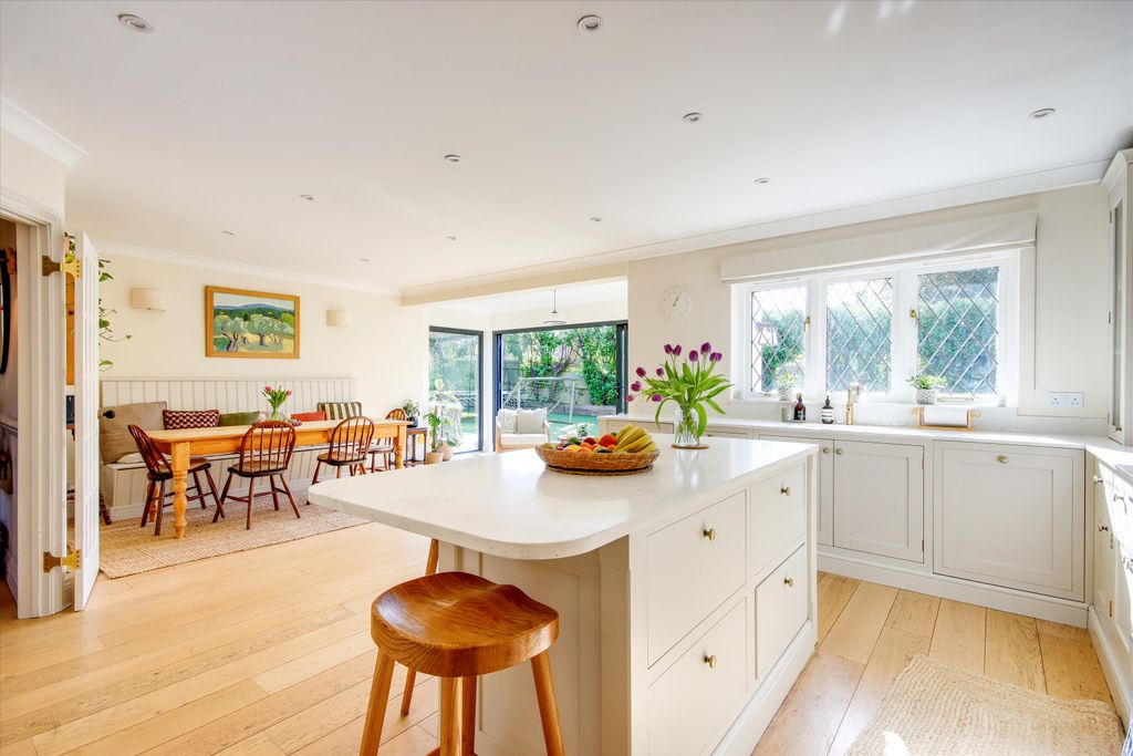 Property photo 3 of 22 Image