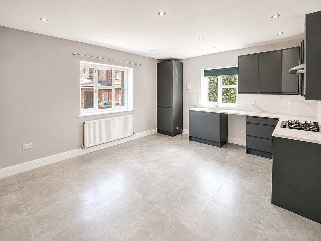 Property photo 1 of 7 2 Bed 2 Bath Flat In Aldershot
