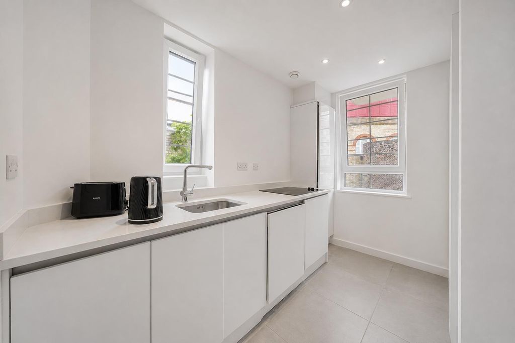 Property photo 3 of 10 5.Jpg