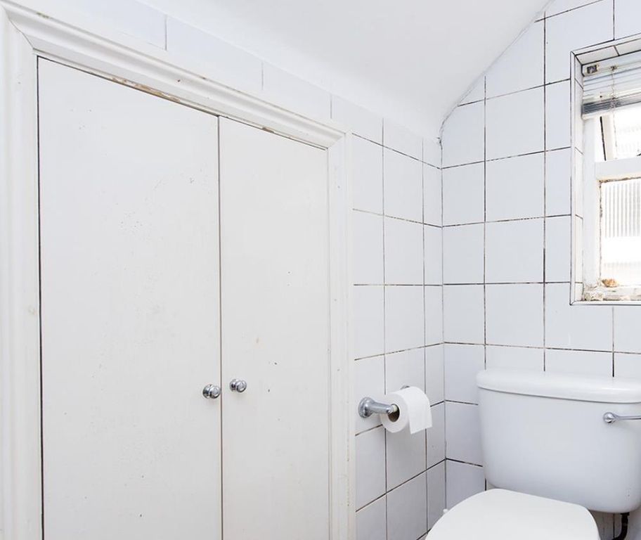Property photo 2 of 6 B1F596d1629749d8746d43B943F4451B32A97607.1000x842.