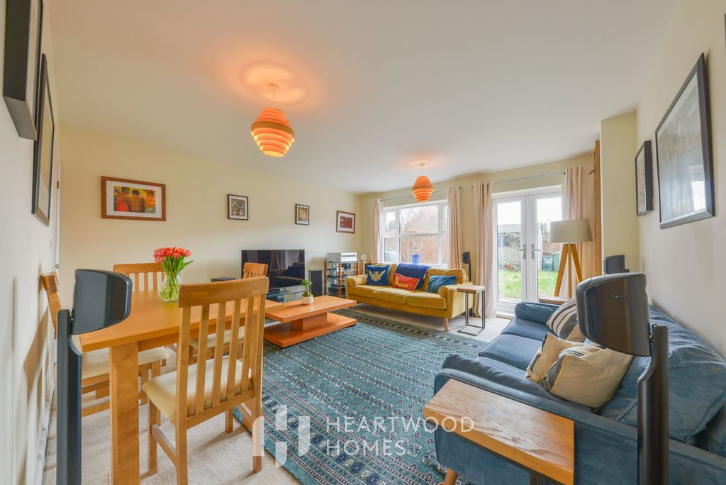 Property photo 2 of 19