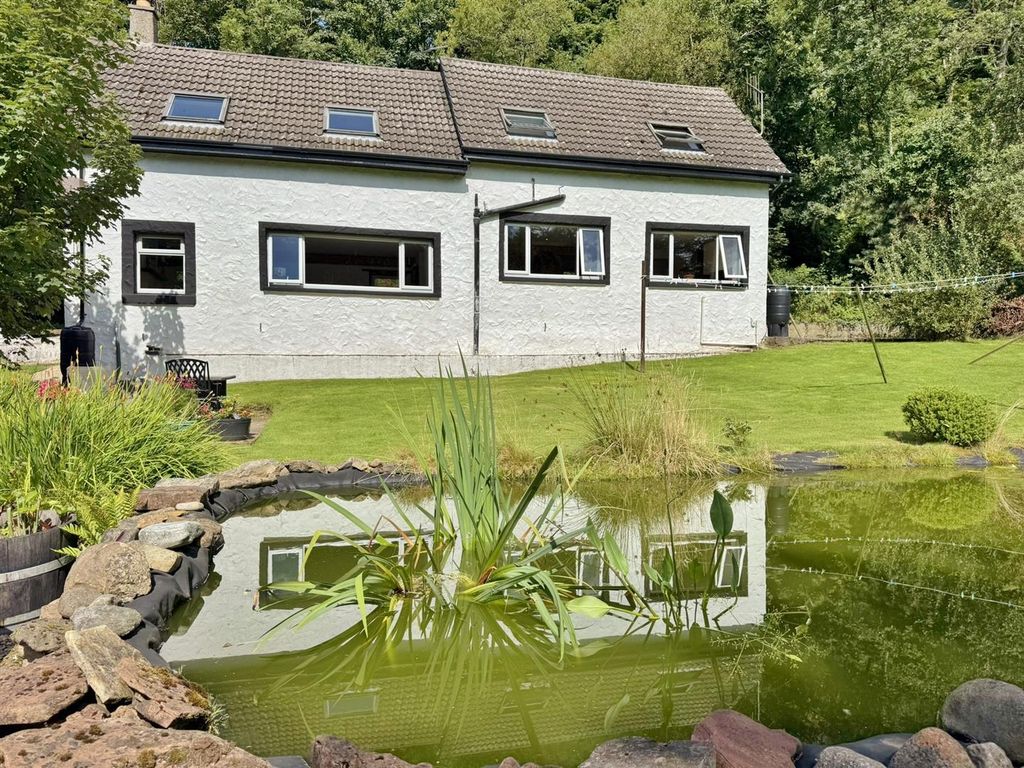 Property photo 2 of 46 Lagg House