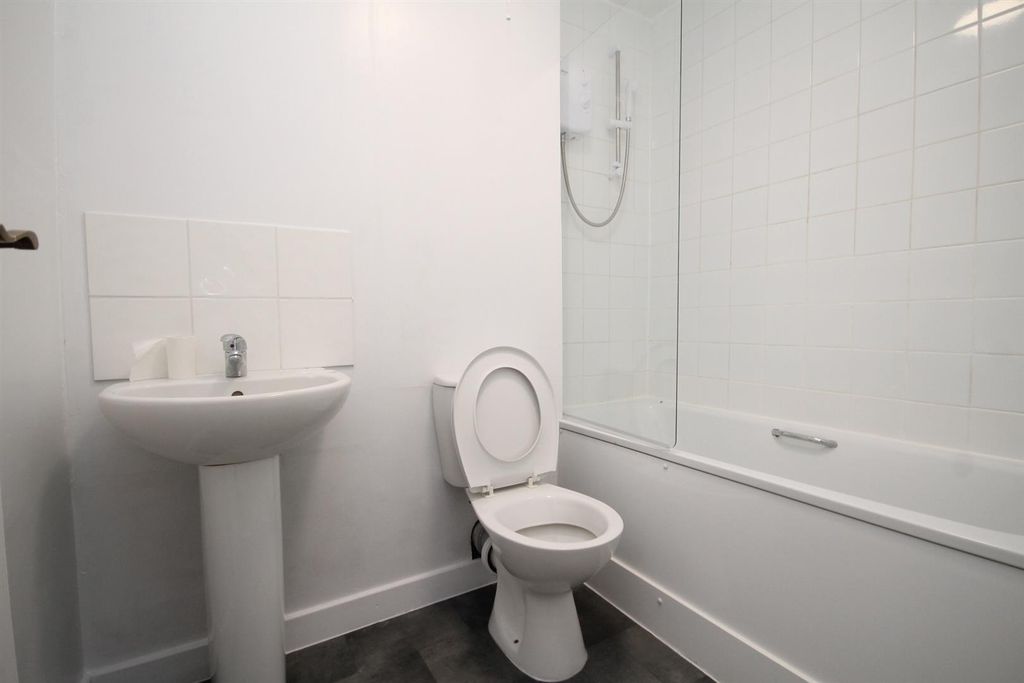 Property photo 3 of 7 Img_2074.Jpg