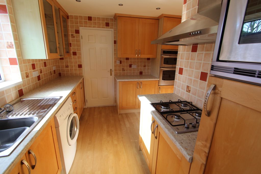 Property photo 3 of 9 Photo 03