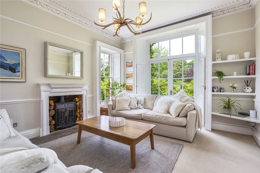 Property photo 3 of 24 Drawing Room
