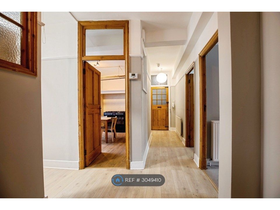 Property photo 1 of 18 Hallway