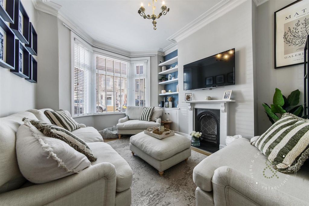 Property photo 2 of 31 Hern Crabtree-1033.Jpg