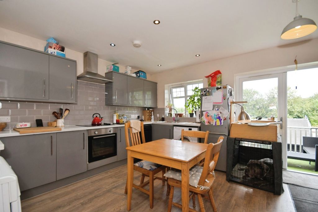 Property photo 3 of 13 Pbox-Img.Jpg