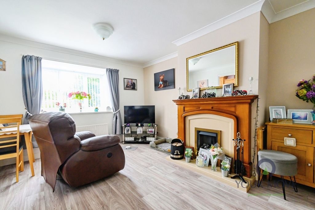 Property photo 3 of 11 Pbox-Img.Jpg