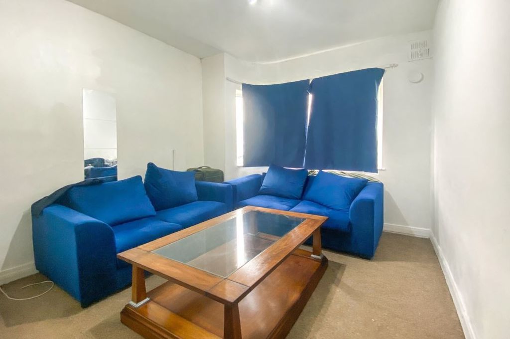 Property photo 3 of 8 Photo 3