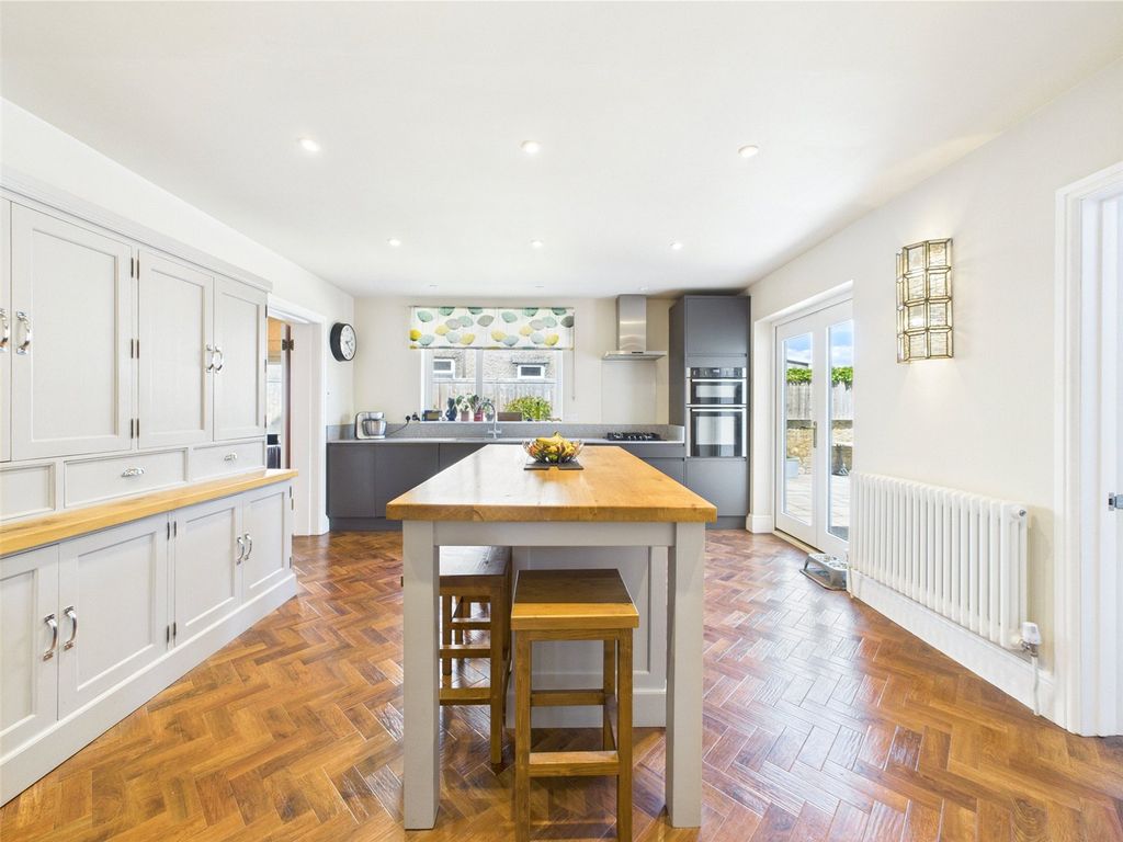 Property photo 2 of 25 Picture No. 05