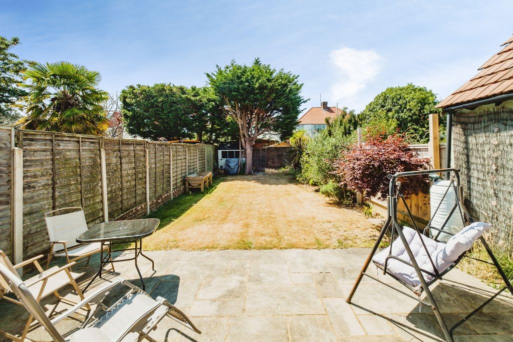 Property photo 1 of 12 Garden