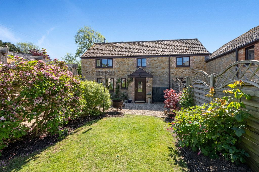 Property photo 1 of 16