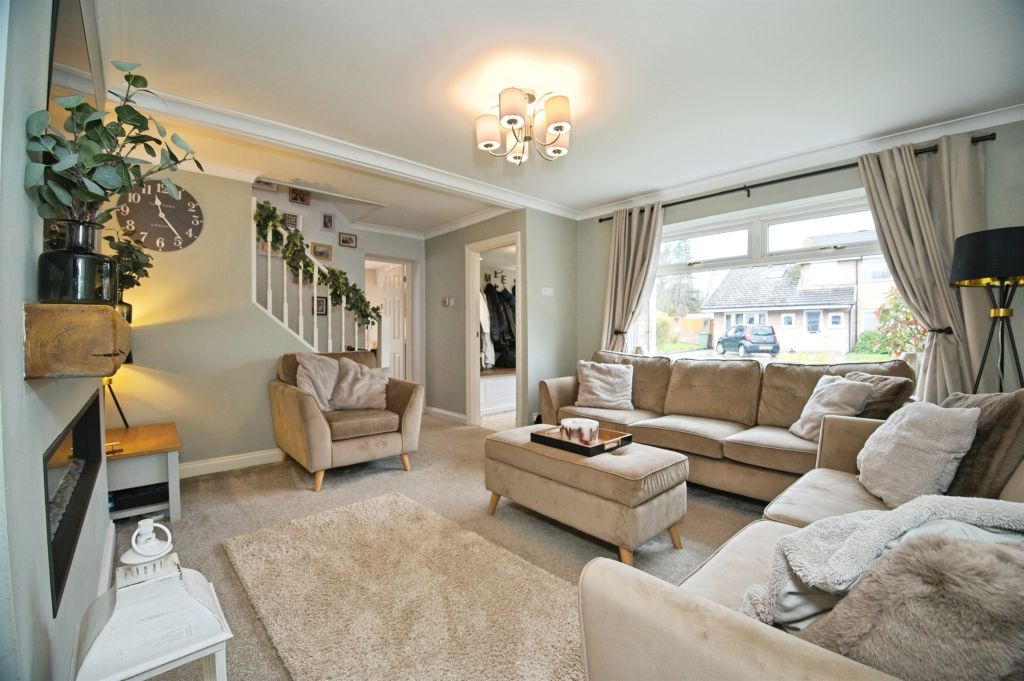 Property photo 2 of 21