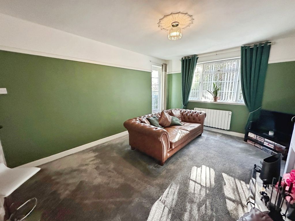 Property photo 2 of 23 Pbox-Img.Jpg