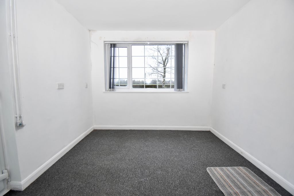 Property photo 2 of 14 Dining Room