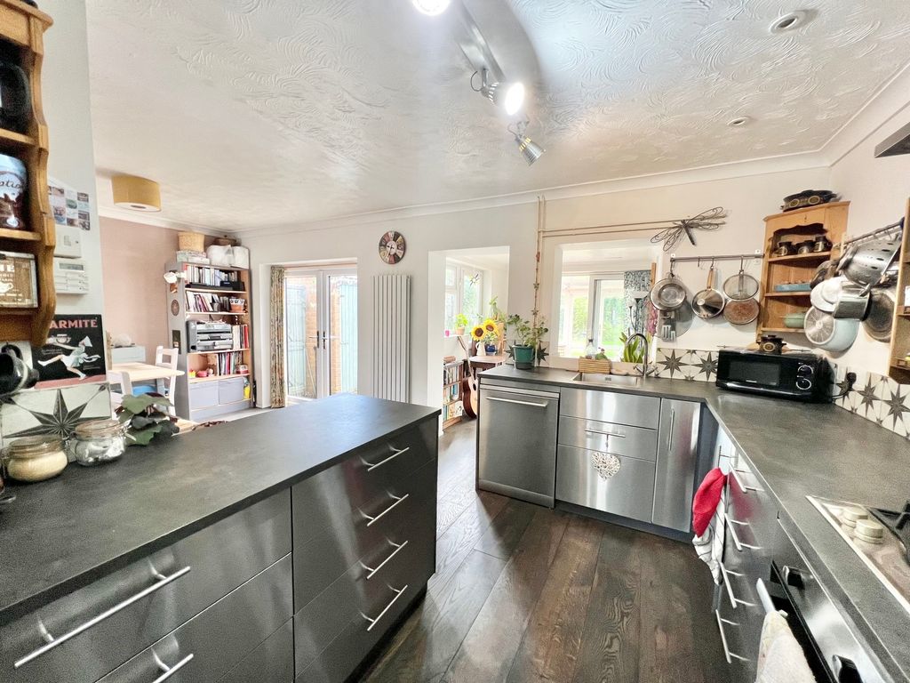 Property photo 2 of 13