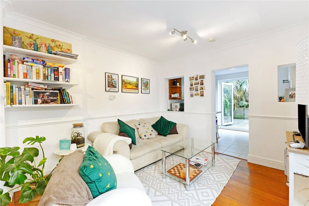 Property photo 1 of 13 Reception