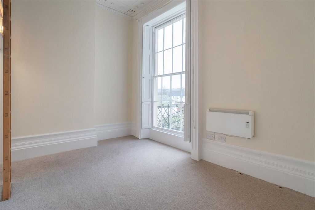 Property photo 2 of 6 Dsc07562.Jpg