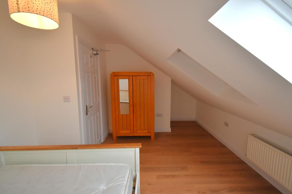 Property photo 2 of 7 Loft