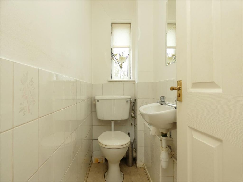 Property photo 3 of 14 Ground Floor WC