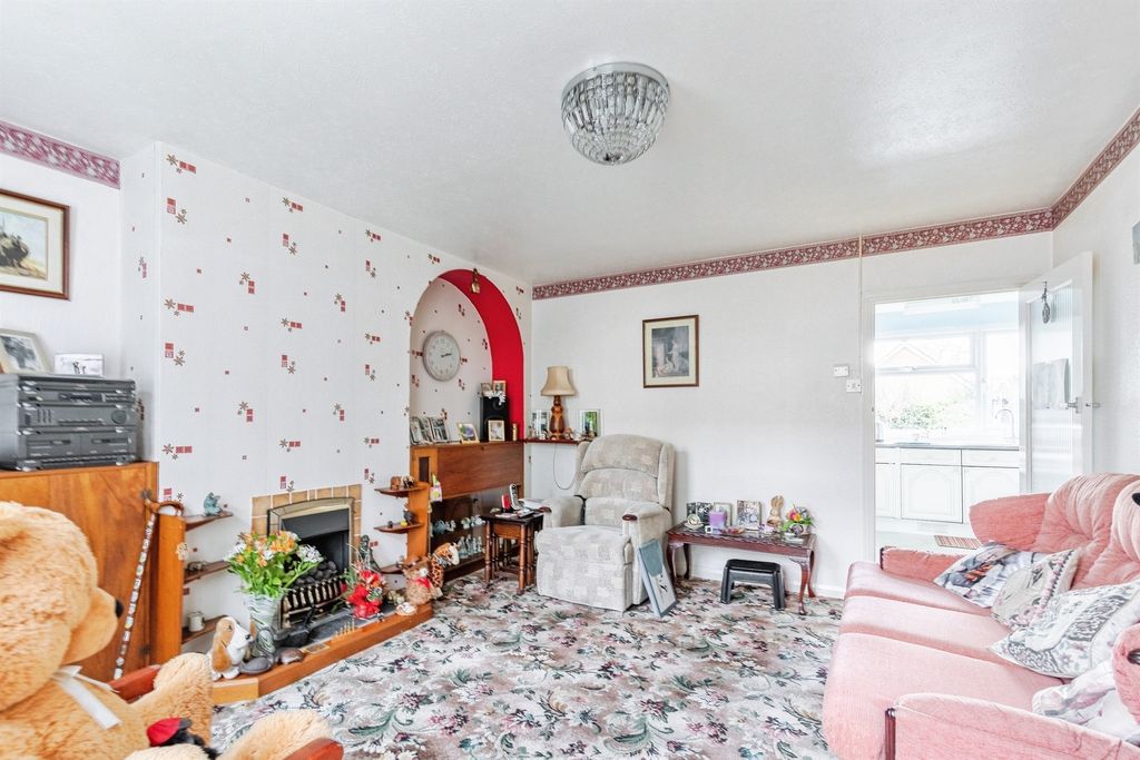 Property photo 3 of 19