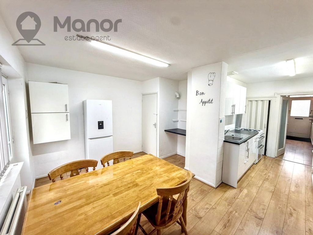 Property photo 1 of 24 Kitchen Diner