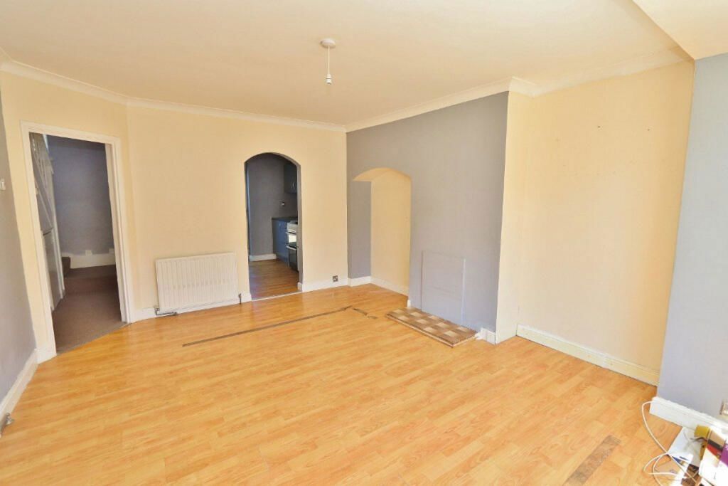 Property photo 3 of 8