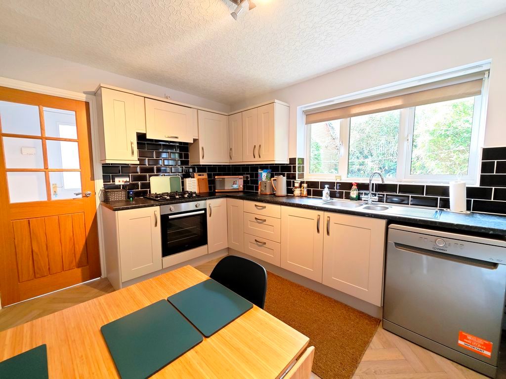 Additional image 6 of 3 bed semi-detached house for saleIrthing Park, Brampton CA8