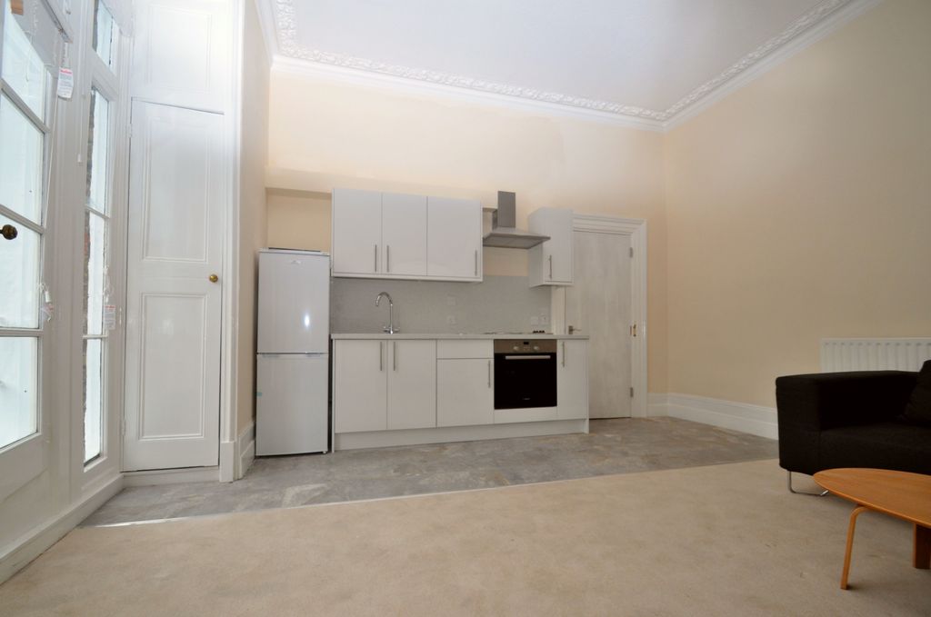 Property photo 3 of 4